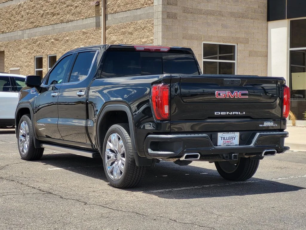 Used 2022 Onyx Black GMC Denali image 5