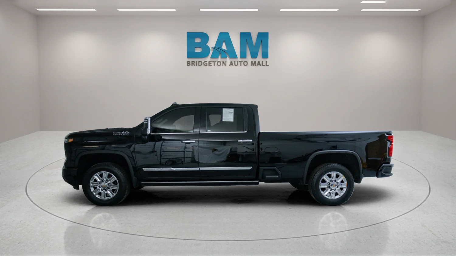 Used 2024 Black Chevrolet High Country image 4