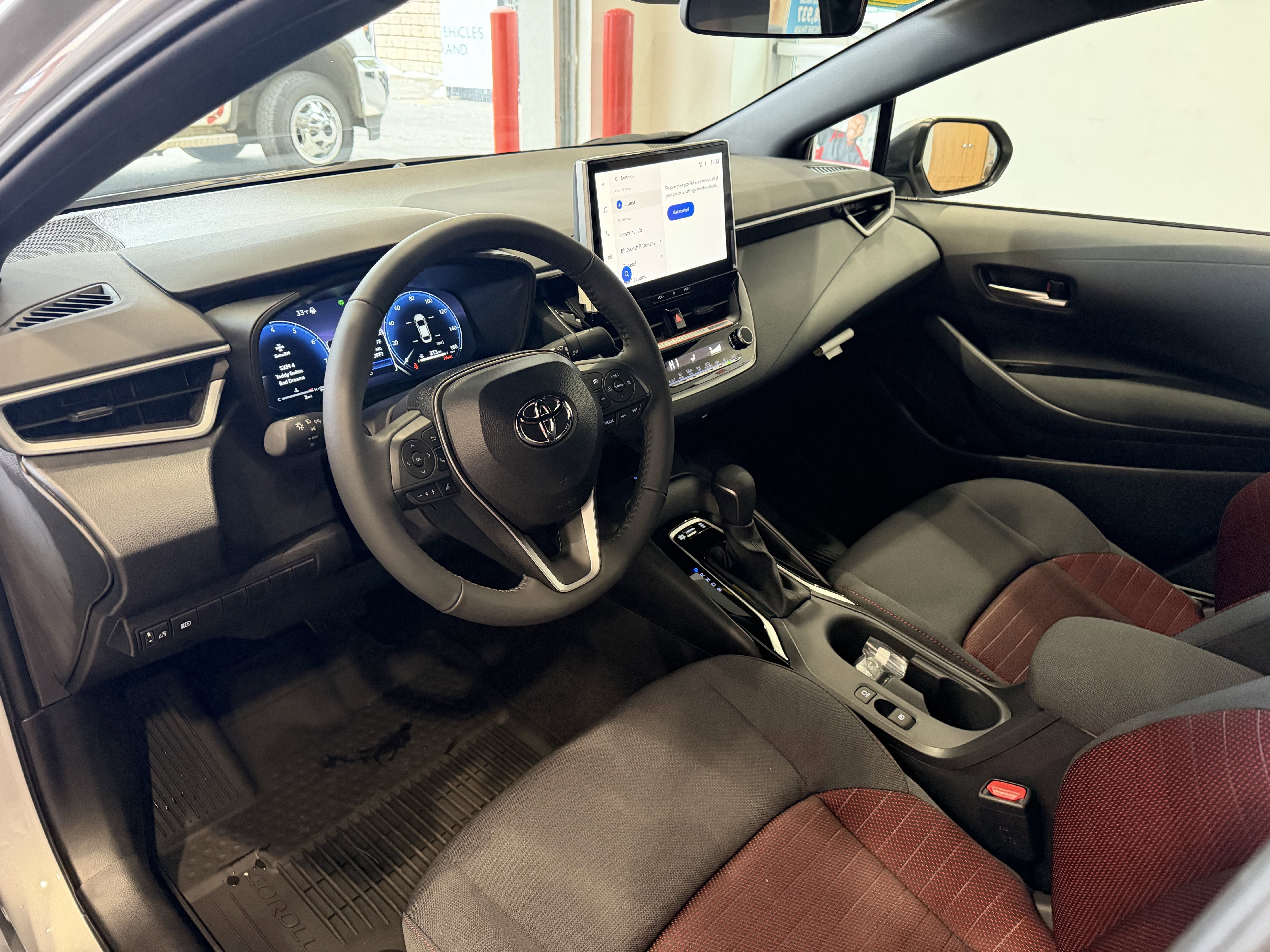 2026 Toyota Corolla SE - Photo 28