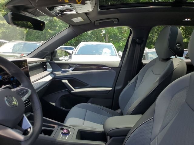 New 2026 Black Volkswagen SE R-Line Black image 17
