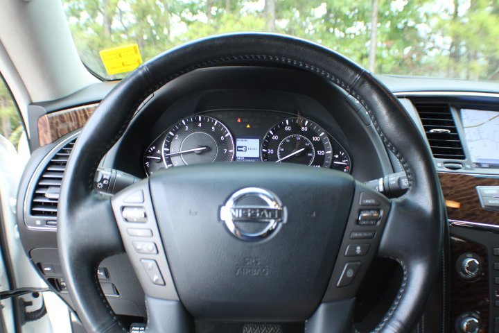 Used 2017 Pearl White Nissan Platinum image 10
