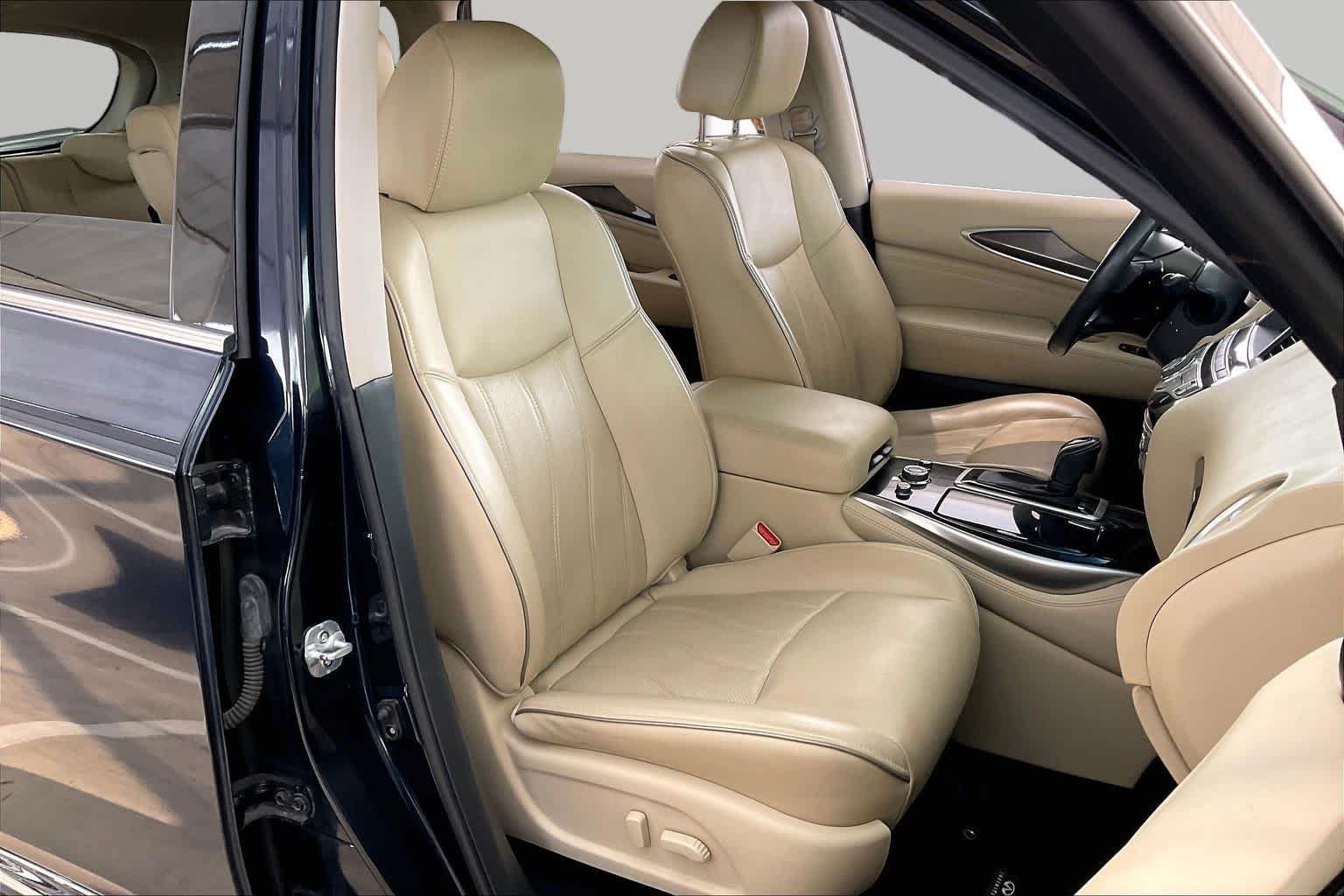 Used 2016 Hermosa Blue INFINITI  image 9