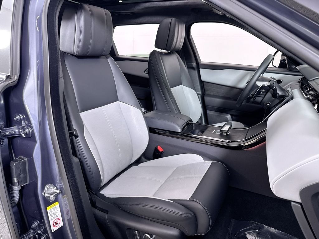 Certified Used 2026 Blue Land Rover Autobiography image 22