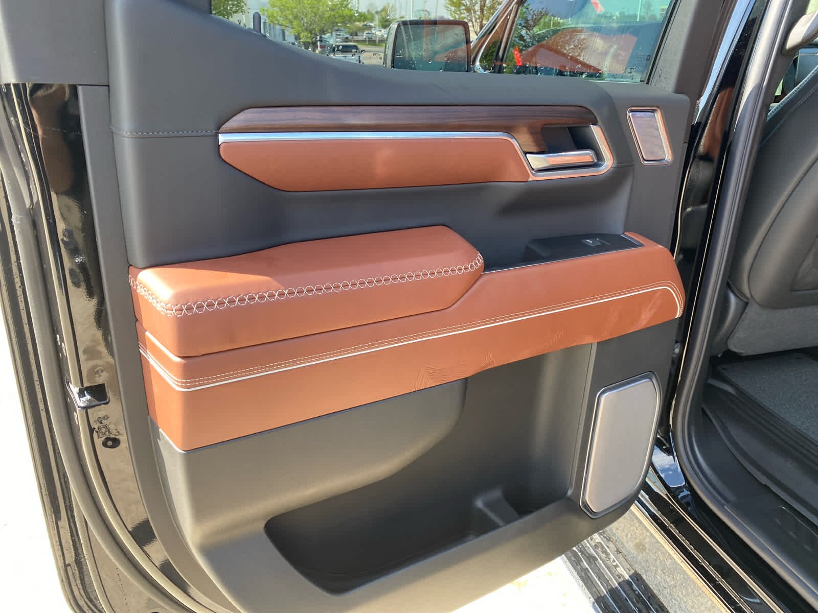 New 2026 Onyx Black GMC Denali Ultimate image 27