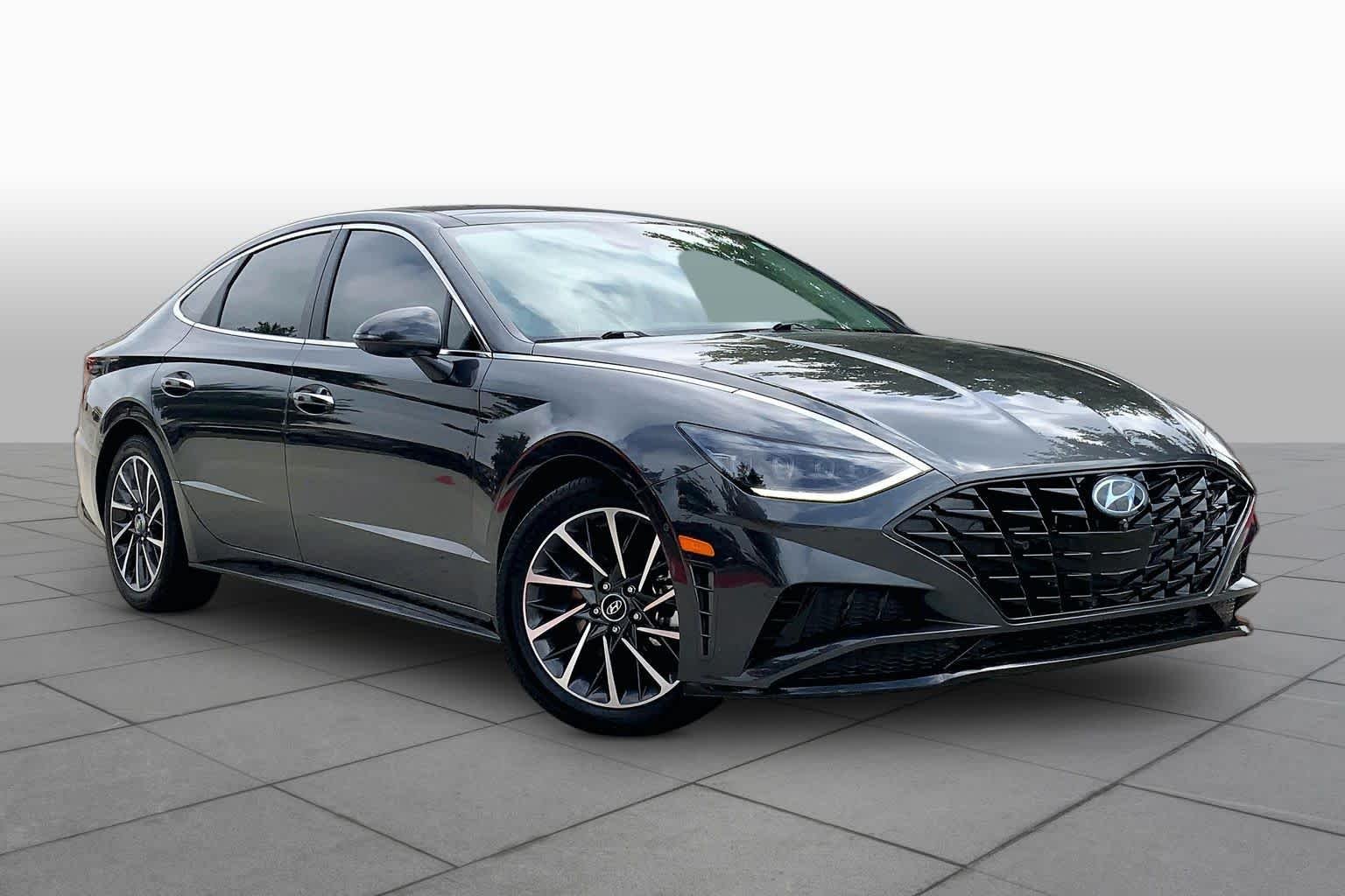 Used 2020 Portofino Gray Hyundai Limited image 3