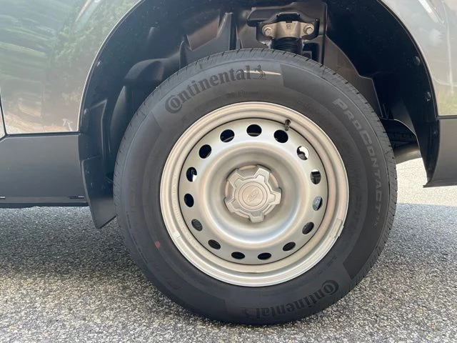 New 2026 Gray Ford XL image 10