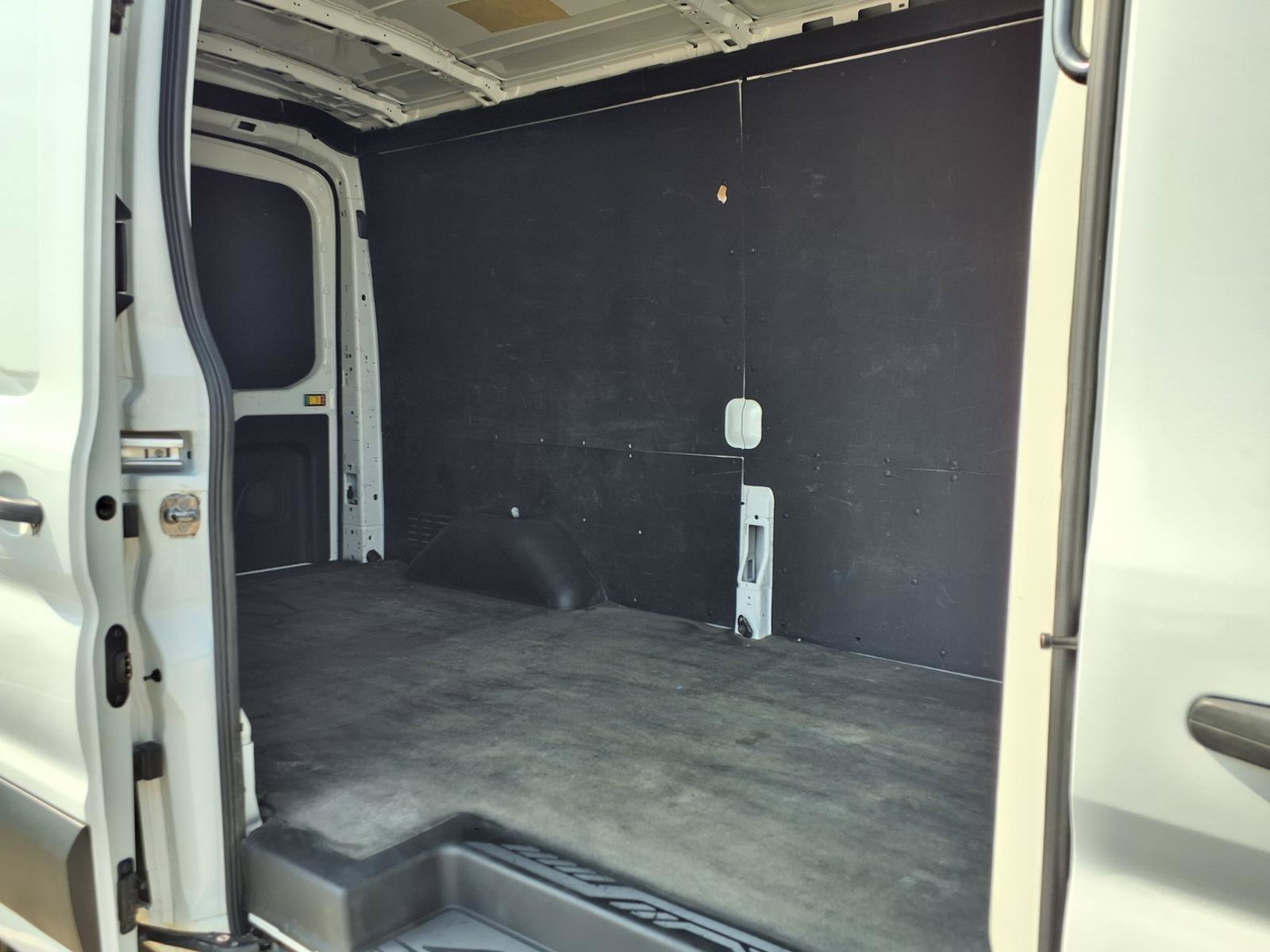 Certified Used 2024 Oxford White Clearcoat Ford Base image 22