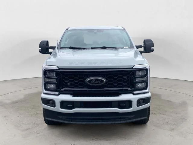 2025 Ford F-350SD Lariat