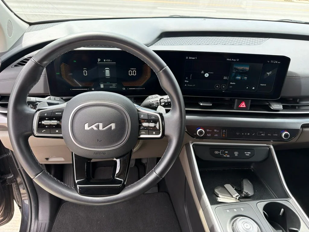 Used 2026 Gray Kia LXS image 11