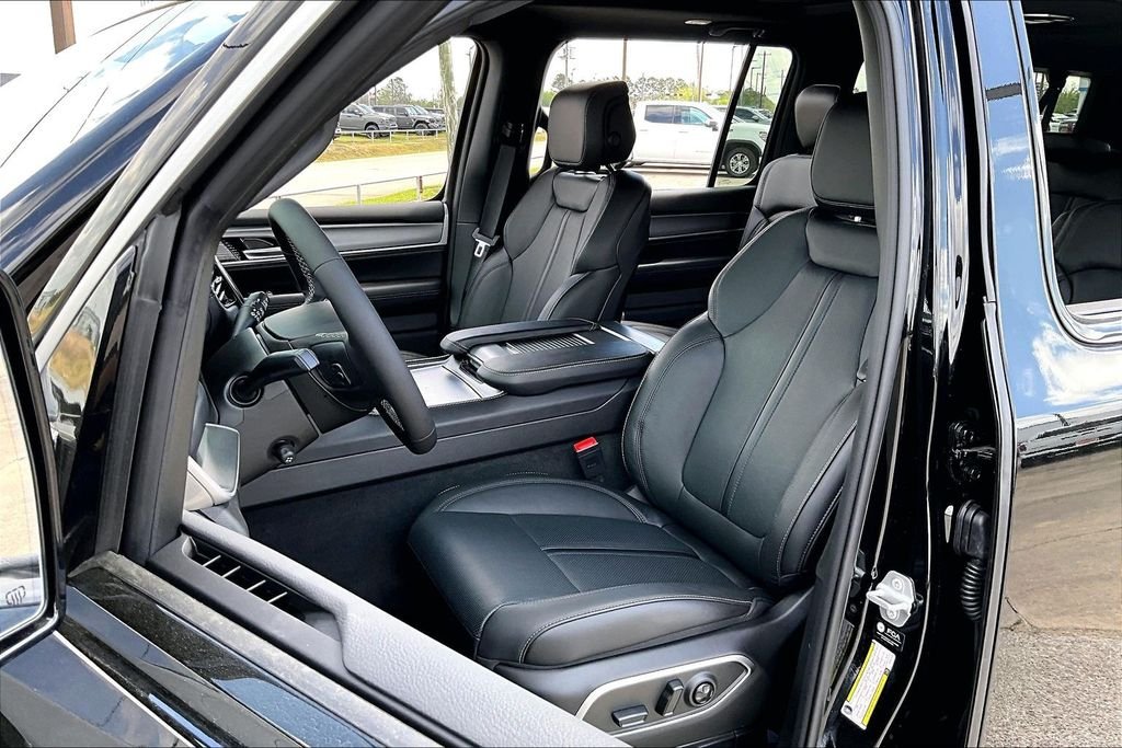 New 2026 Jeep Grand Wagoneer L 4D Sport Utility