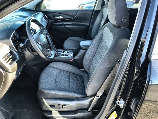 2024 Chevrolet Equinox LT photo 2