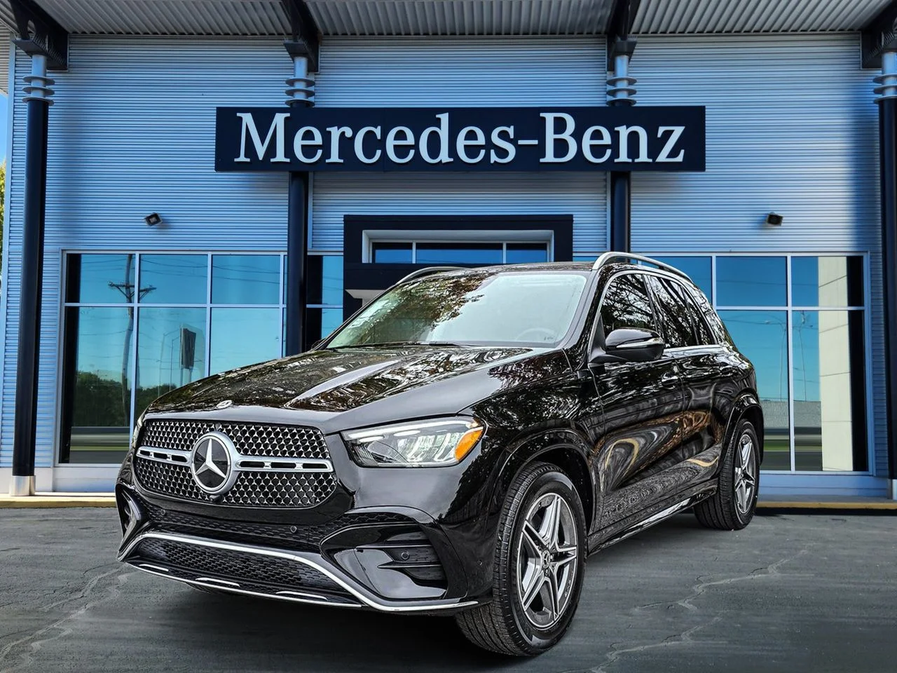 Used 2026 Black Mercedes-Benz GLE 450 image 2