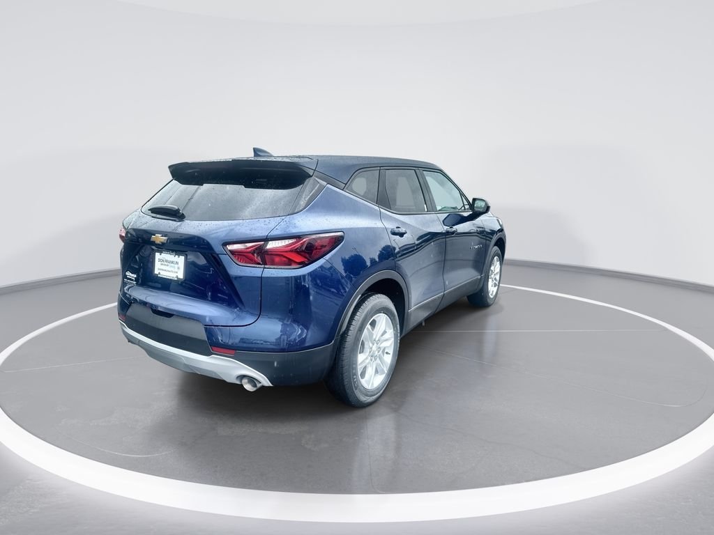 Used 2022 Blue Chevrolet LT image 8