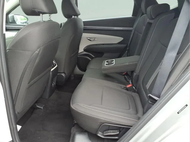Used 2024  Hyundai SEL image 21