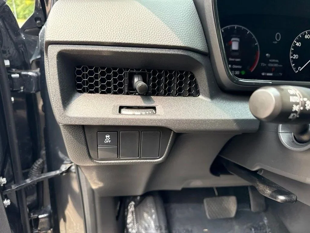 Used 2024 Urban Gray Pearl Honda LX image 19