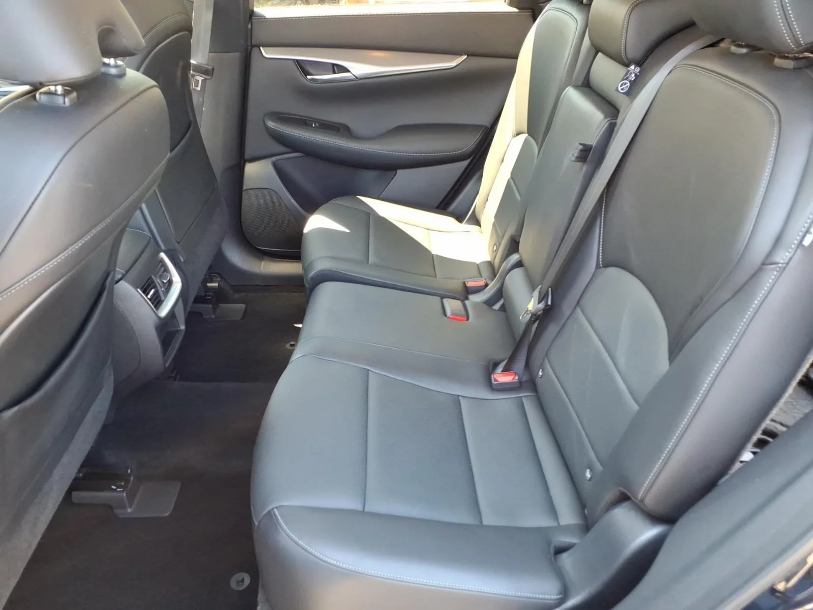 Certified Used 2023 Blue INFINITI LUXE image 22