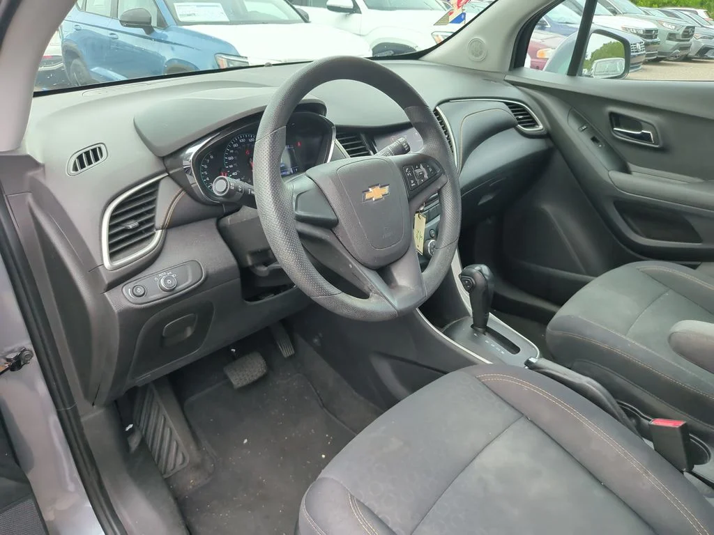 Used 2020 Gray Chevrolet LS image 8