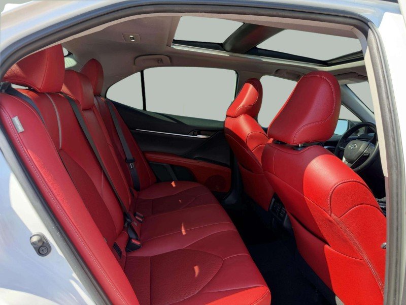 Used 2019 Wind Chill Pearl Toyota XSE image 25