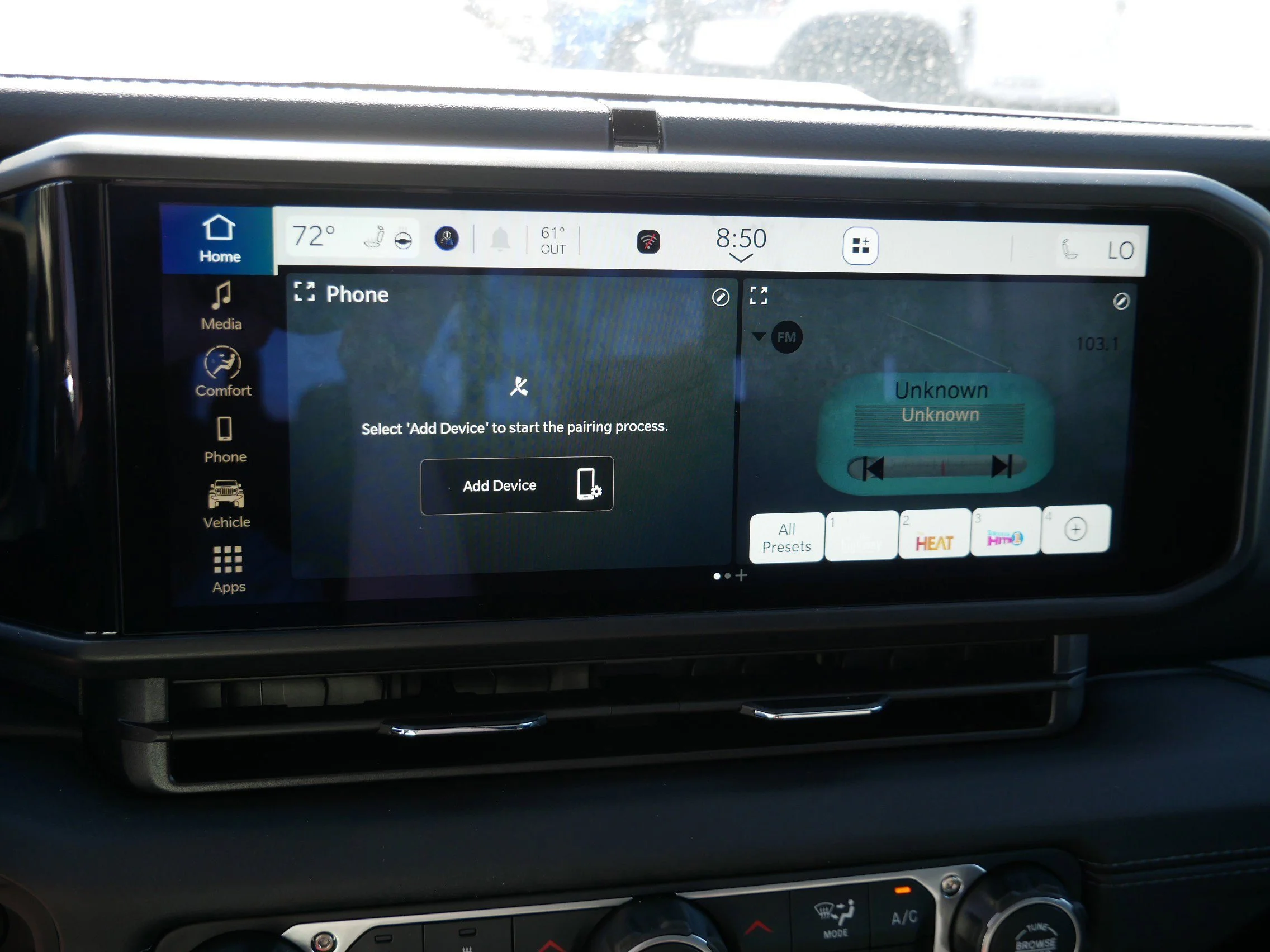 New 2026 Hydro Blue Pearl-Coat Exterior Paint Jeep Sahara image 17