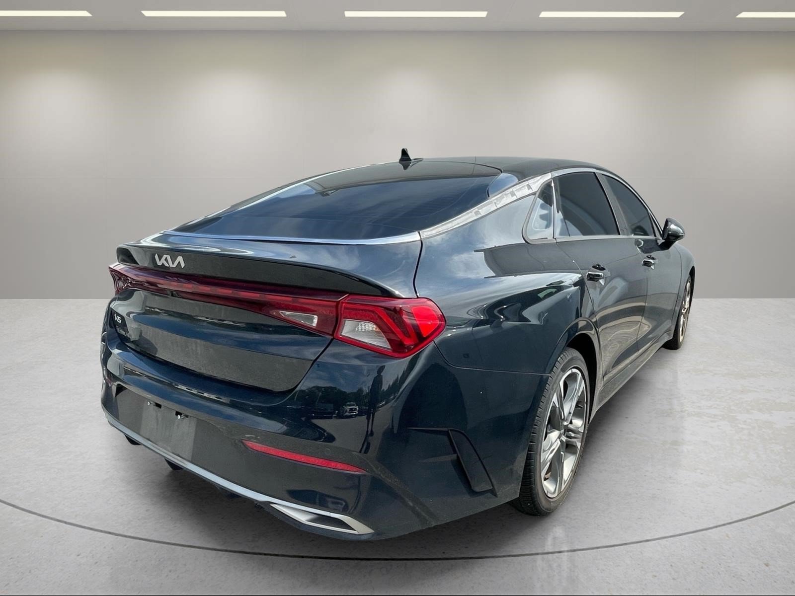 Used 2024 Ebony Black Kia EX image 9