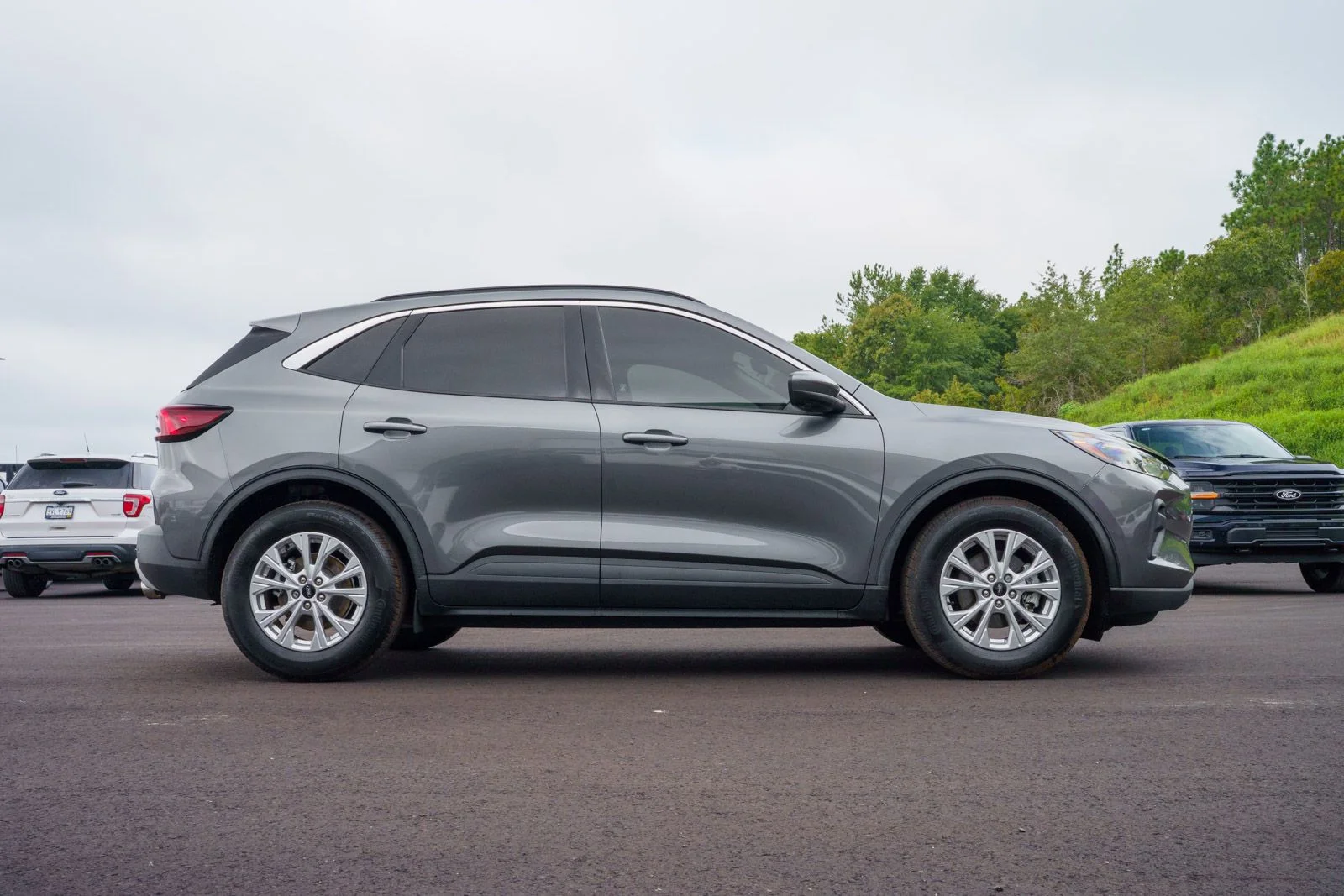 Used 2023 Gray Ford Active image 7