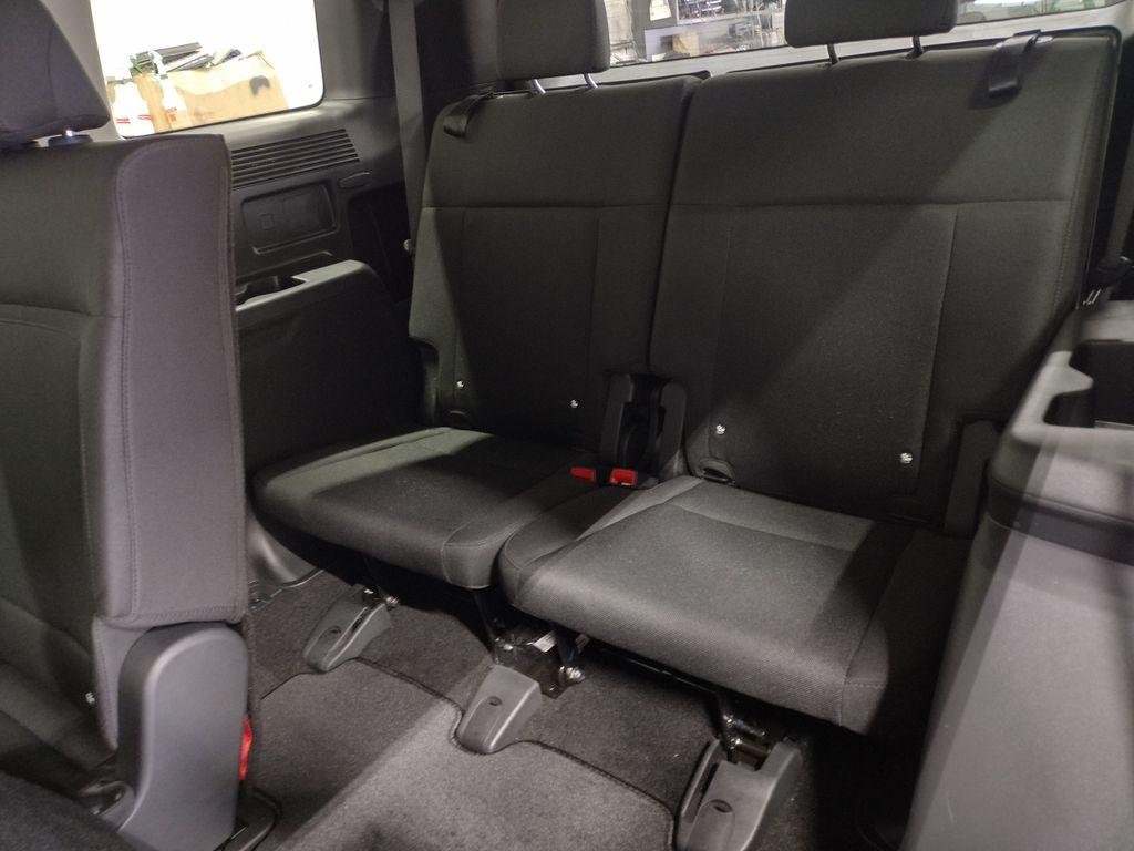 New 2026 Gray Hyundai SE image 25