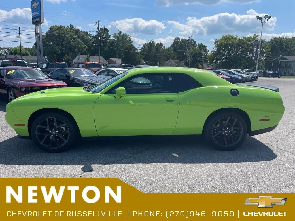 Used 2023 Sublime Metallic Dodge SXT image 27