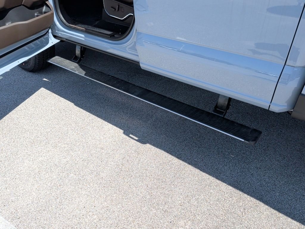 New 2026 Glacier Gray Metallic Tri-Coat Ford F-250® King Ranch® image 48