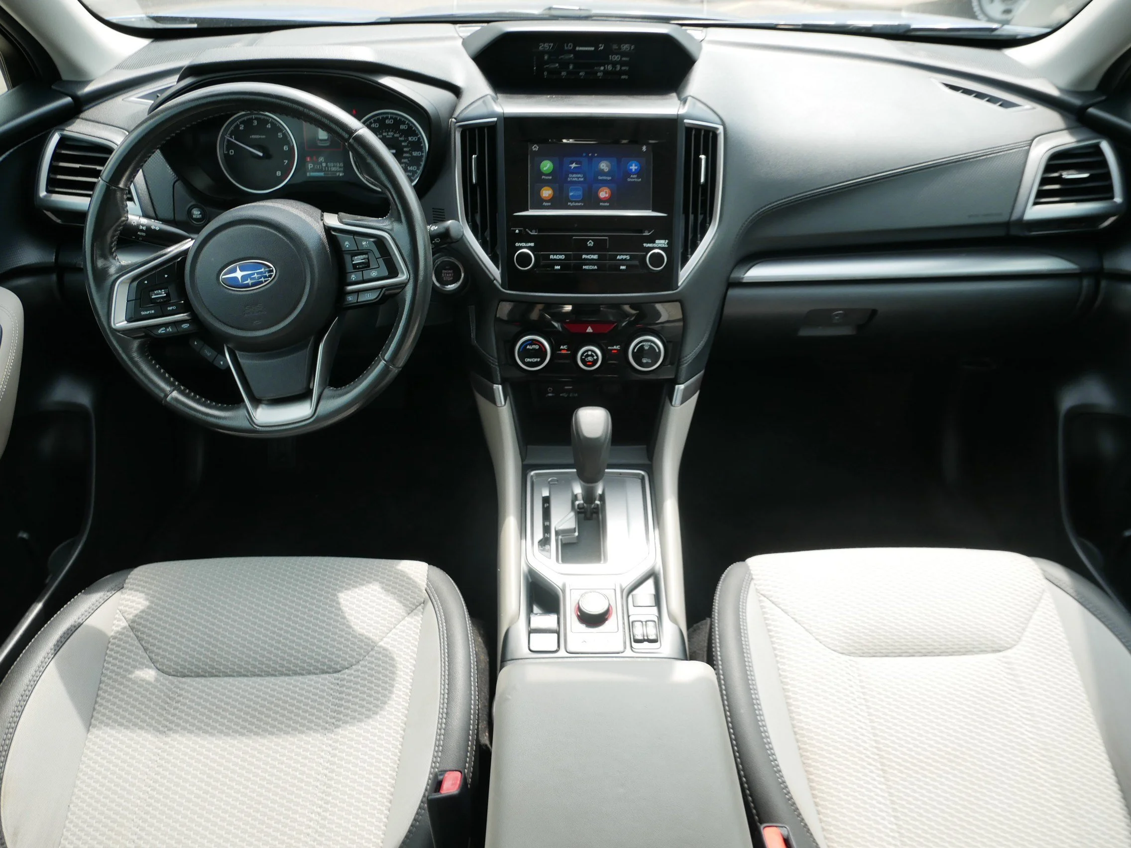 Used 2020 Horizon Blue Pearl Subaru Premium image 10