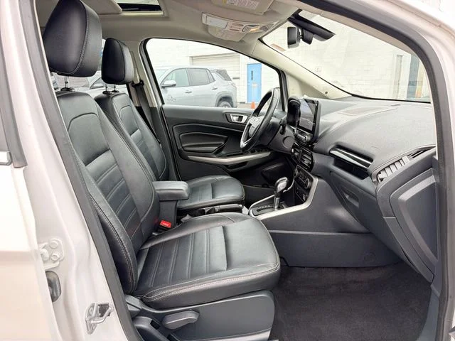 Used 2021 White Ford Titanium image 28