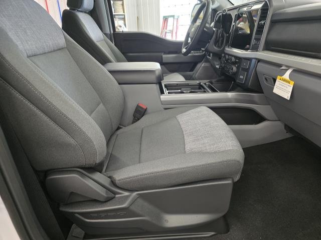 New 2026 Oxford White Ford F-250® XLT image 10