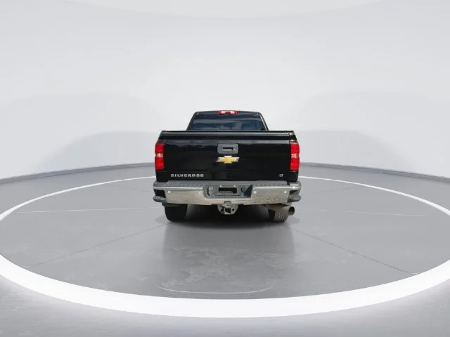 Used 2015 Black Chevrolet LT image 10