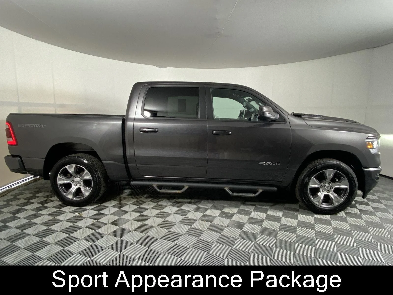 Used 2023 Granite Crystal Metallic Clearcoat Ram Laramie image 3