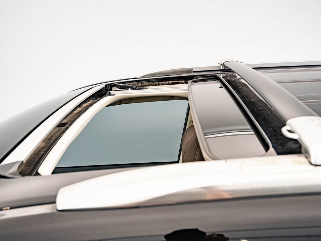 Used 2021 Onyx Black Lexus 460 Premium image 23