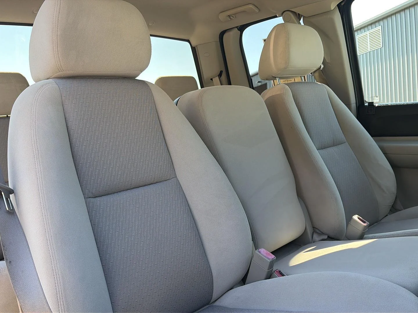 Used 2009 Blue Granite Metallic Chevrolet LT image 31