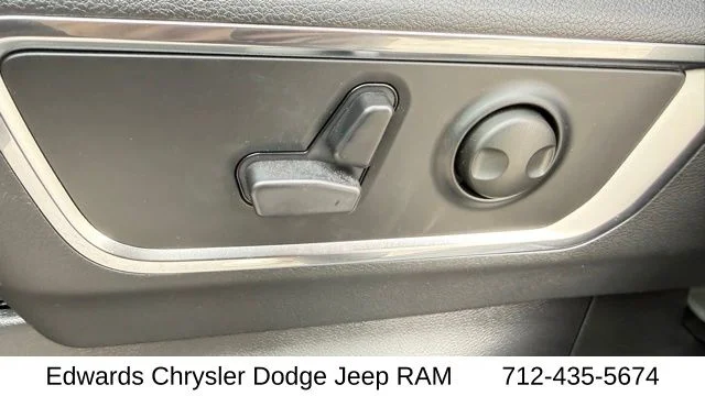 2026 RAM 1500 Laramie - Photo 17