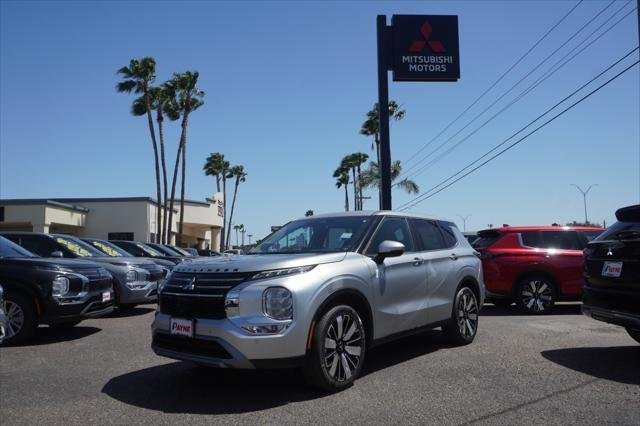 2026 Mitsubishi Outlander SE FWD's photo