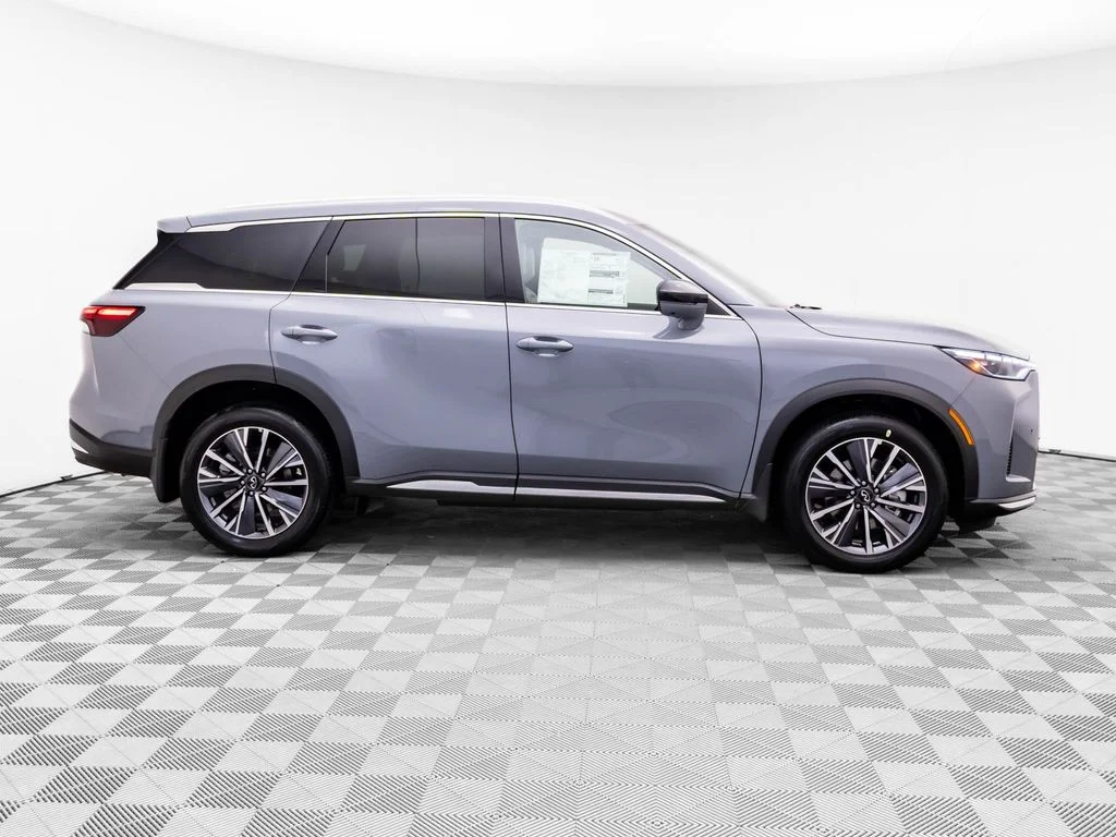 New 2026 Gray INFINITI LUXE image 6
