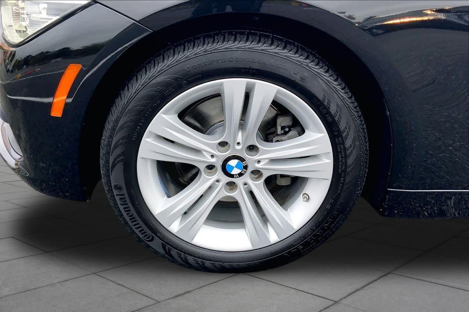Used 2018 Jet Black BMW 330i image 10