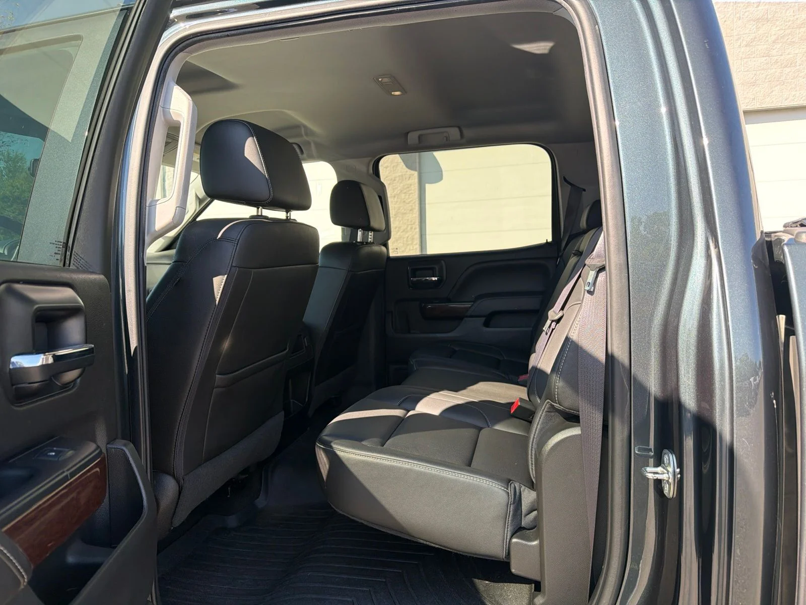 Certified Used 2017 Gray GMC SLT image 6