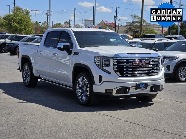 Certified Used 2023 White Frost Tricoat GMC  image 3