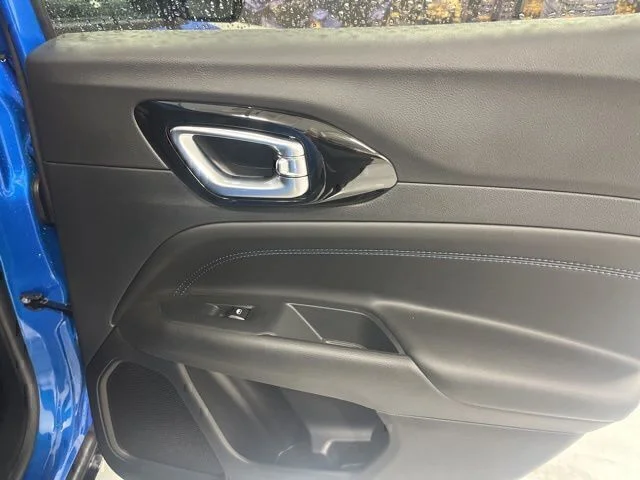New 2026 Hydro Blue Pearlcoat Jeep Latitude image 21