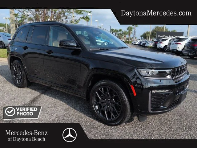 Used 2026 Black Jeep Summit image 1