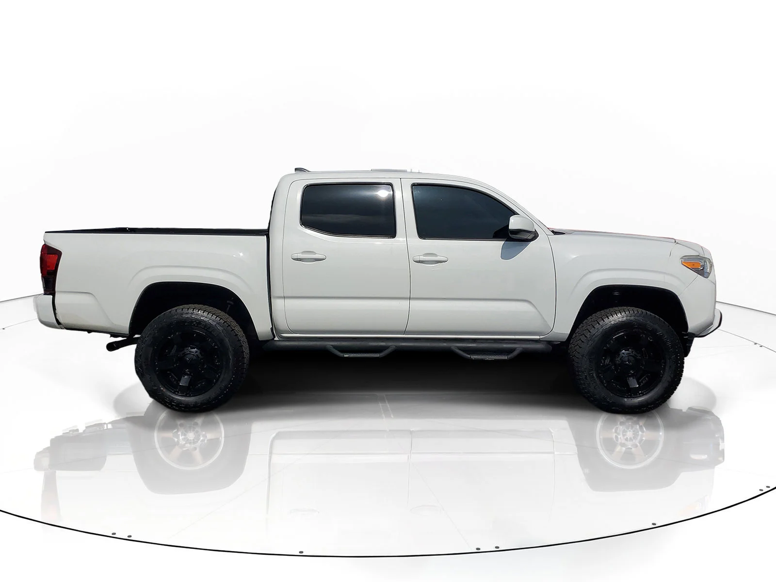 Certified Used 2019 White Toyota SR image 2