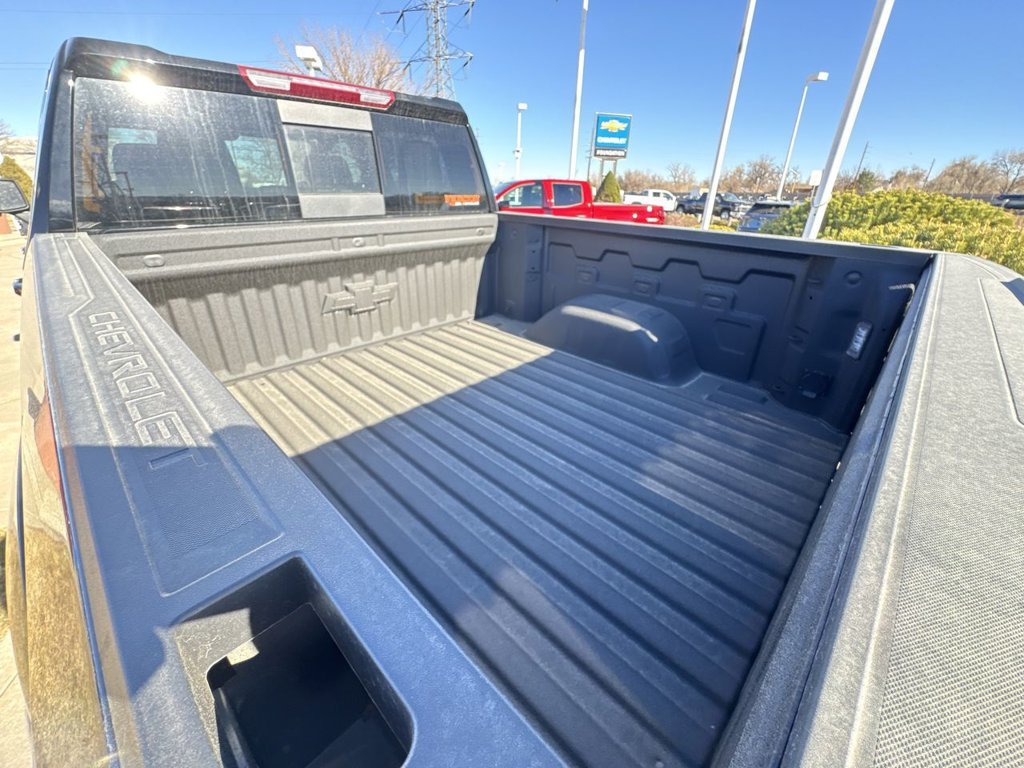 Used 2025 Black Chevrolet RST image 29