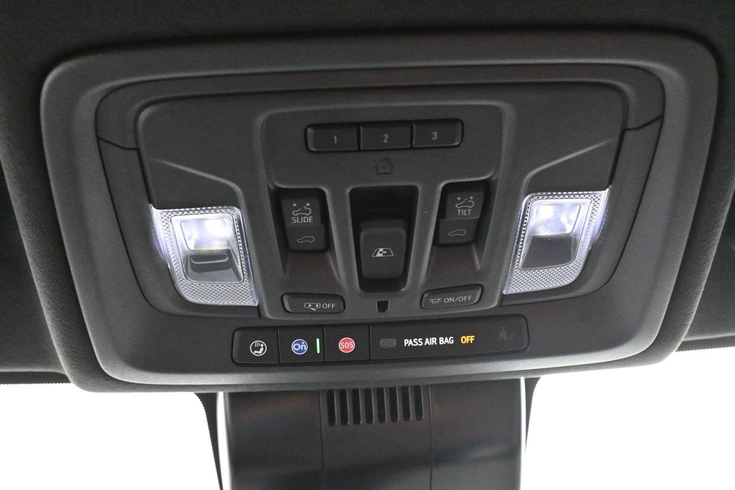 Used 2025 Sterling Metallic GMC Denali Ultimate DRW image 28