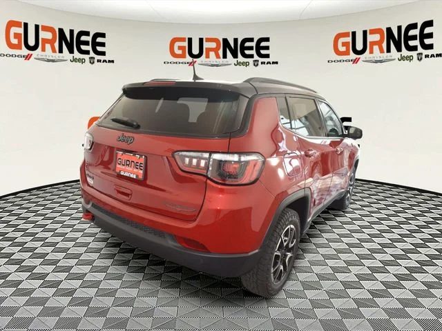New 2026 Red Hot Pearl-Coat Exterior Paint Jeep Trailhawk image 3