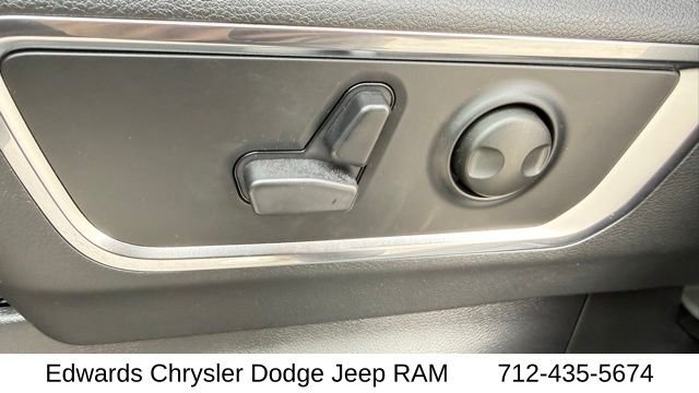 2026 RAM 1500 Laramie - Photo 17