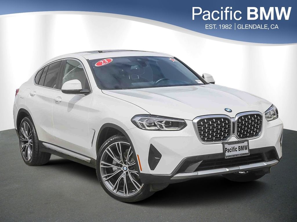 2023 BMW X4 xDrive30i's photo