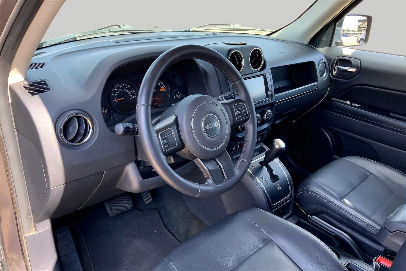 Used 2016 Granite Crystal Metallic Clearcoat Jeep High Altitude Edition image 16